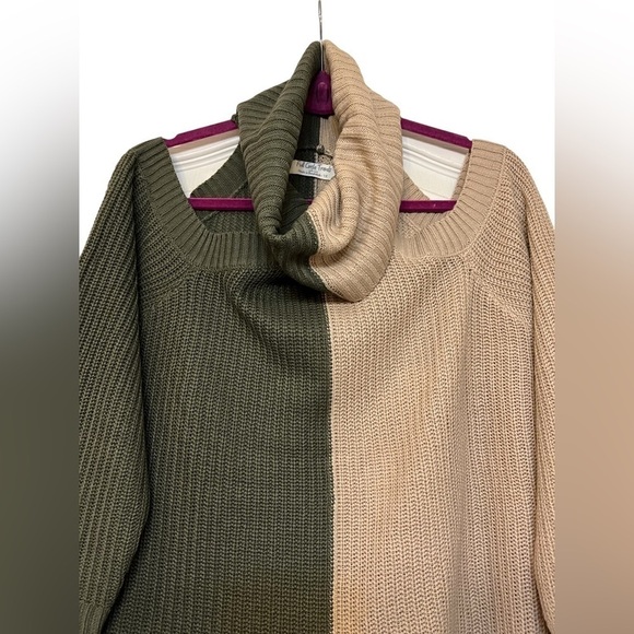 Full Circle Trends cowl neck cold shoulder style sweater - Picture 7 of 9